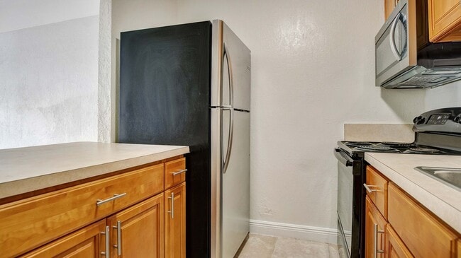Photo - 1 Bed 1 Bath with Central Air Pet Friendly with Washer Dryer Hook Ups in Unit Section 8 & HUD VAS...