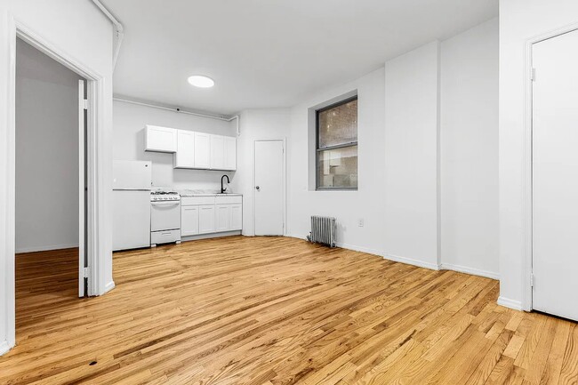 Photo - 239 W 63rd St Unit 2F