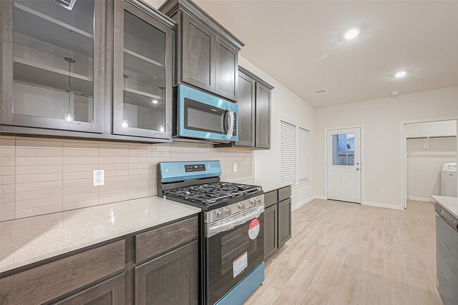 Photo - 8014 Fijian Cypress Dr