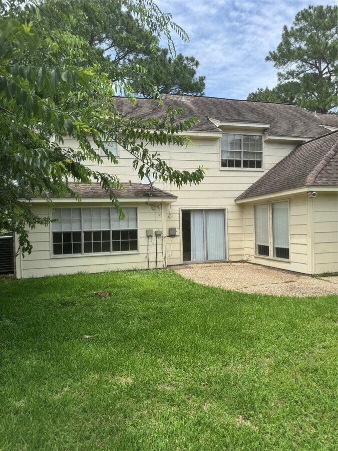 Photo - 20111 Yorkway Dr