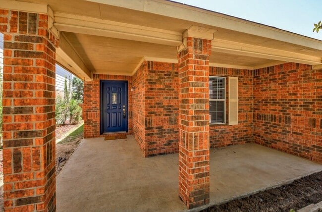 Building Photo - 17901 Violet Ln Rental