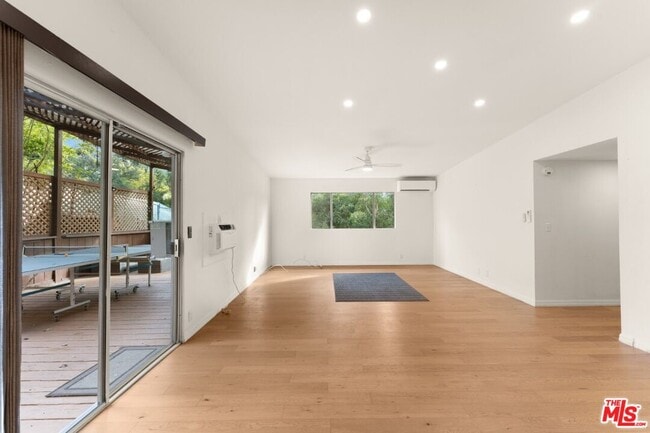 Photo - 2160 Lake Shore Ave Unit B