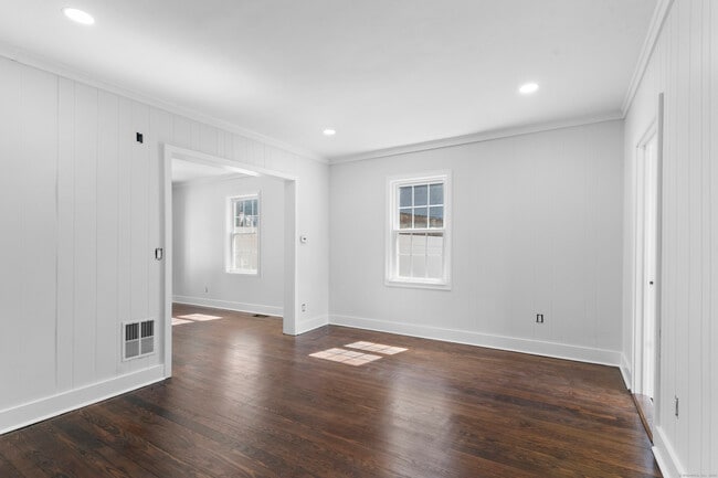 Photo - 366 Remington St