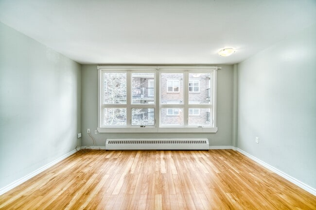 Photo - 5222-5222 Green St Unit 16