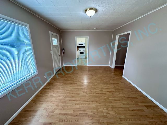 Photo - Spacious 3-Bedroom Duplex Retreat in Portland – 1000 Sq Ft of Comfort!