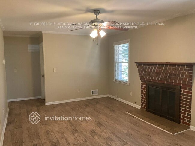 Photo - 686 Rollingwood Pl