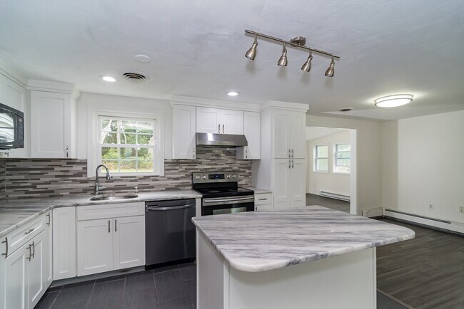 Photo - 22 Wethersfield Rd