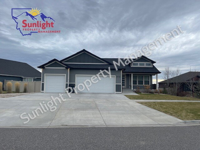 Building Photo - Spacious 4-Bedroom, 3-Bath Home in Desirable Neighborhood – Available February 1, 2026