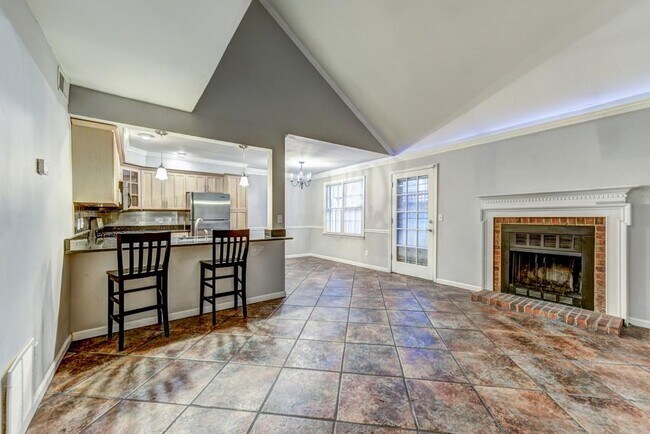 Photo - 759 Myrtle St NE