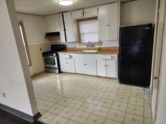 Photo - 2001 N Depot St