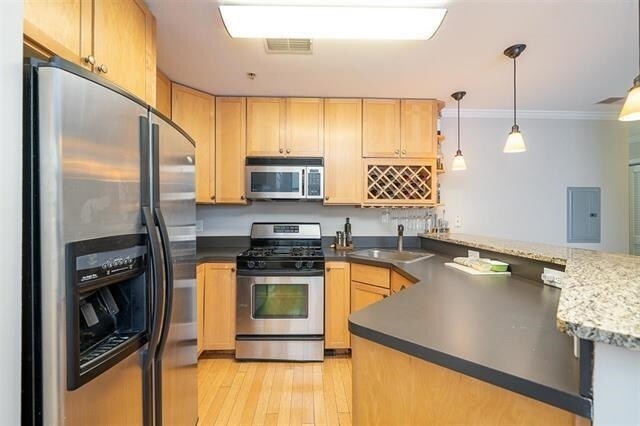 Photo - 610 Newark St. Unidad 7B