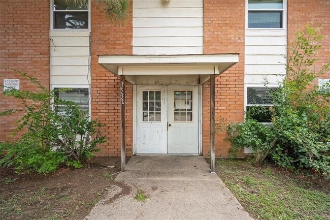 Building Photo - 3532 Midwest Dr Unit C