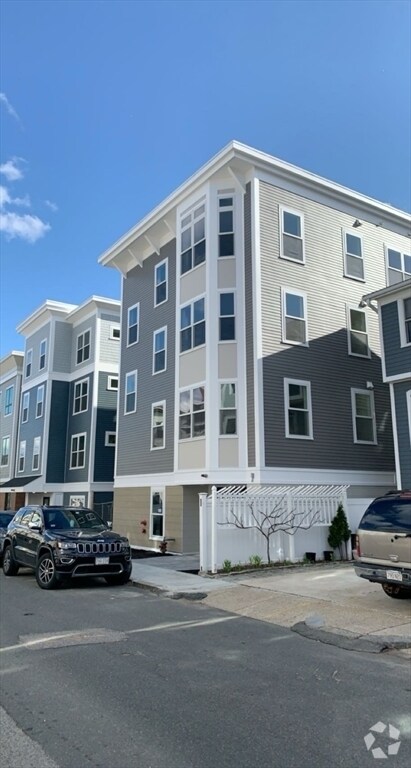 Building Photo - 27 Ward St Unit 301 Rental