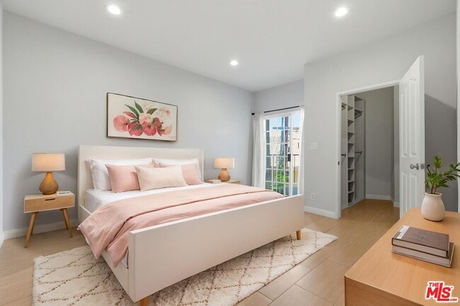 Photo - 10650 Kinnard Ave Unit 104