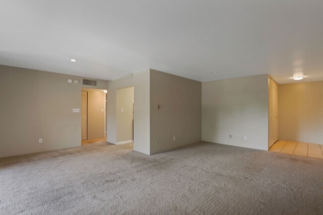 Photo - 2227 Canyon Blvd