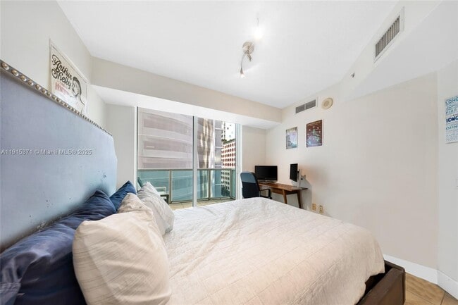 Photo - 41 SE 5th St Unit 502