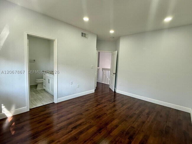 Photo - 922 NW 134th Ave