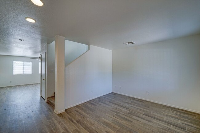 Photo - AVAILABLE NOW!!! Oversized Bedrooms in Johnson Ranch