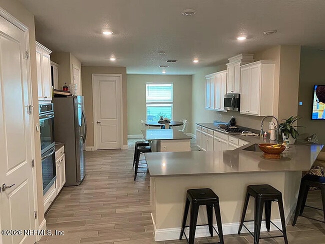 Photo - 122 Savita St