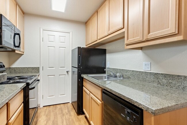 Remodeled Kitchen - Live Oak Apartments