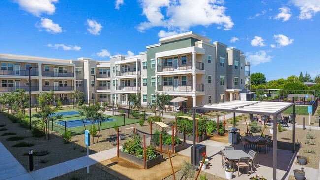 Mera Greenfield 55+ Active Adult