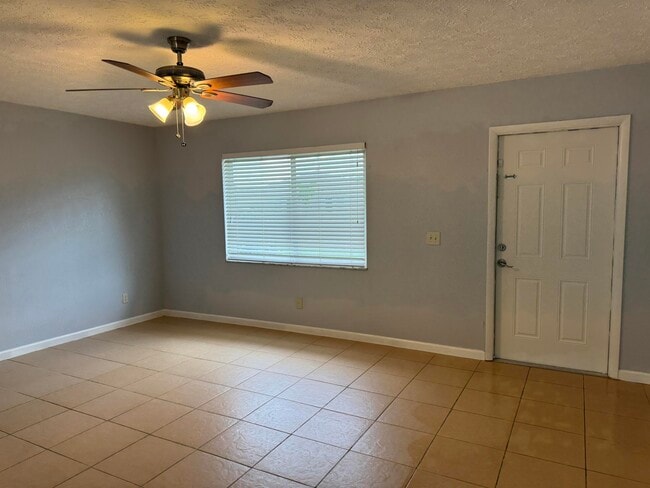 Photo - 1841 SW McAllister Ln