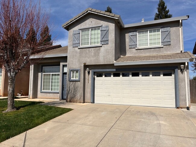 Building Photo - 4bed 2 bath Home YC