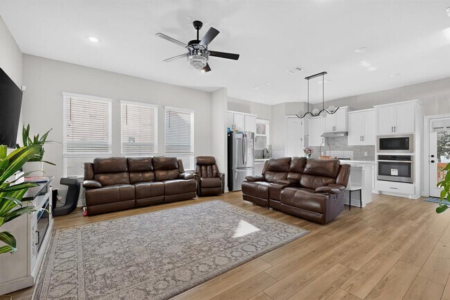 Photo - 108 Red Camella Dr
