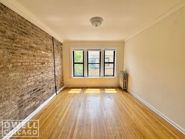 Building Photo - 2342 N Spaulding Ave Rental