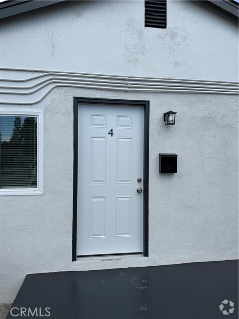 Building Photo - 7134 Granger Ave Unit 4 Rental