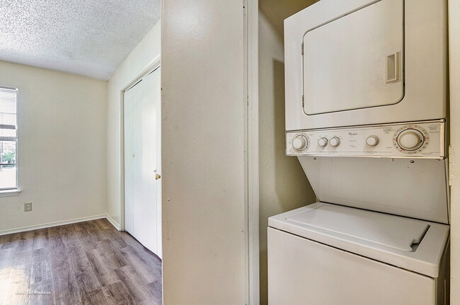 Photo - Vineyard Apartments