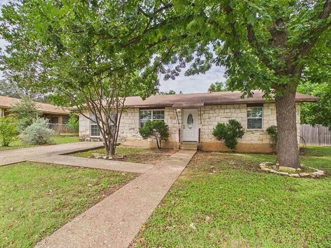 Building Photo - Room to Live, Room to Relax – Spacious 3-Bedroom Home