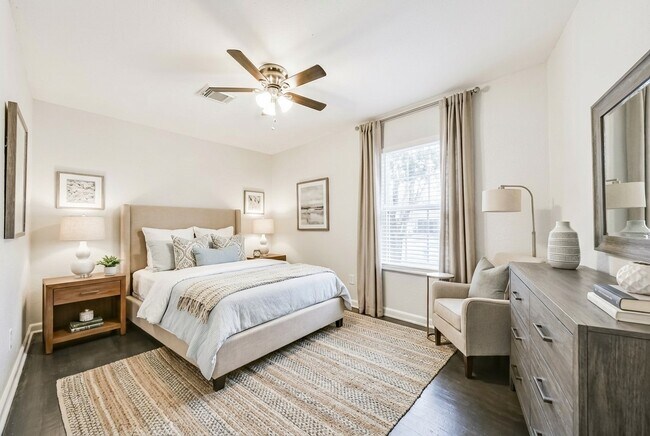 Photo - 5855 Beldart St