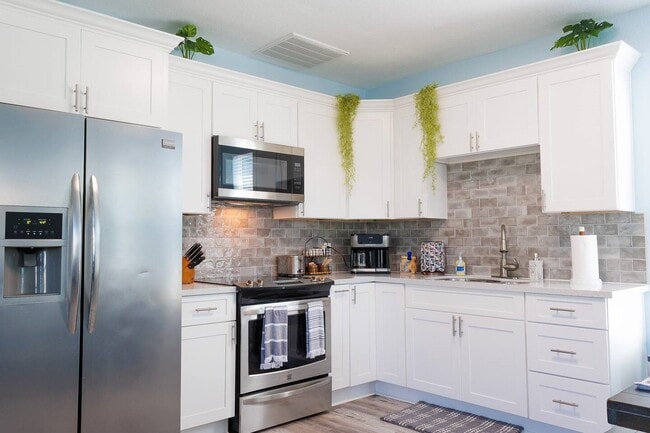 Photo - 5801 Avenue S 1/2