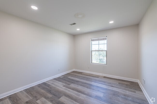 2BR, 2BA - 1,150SF - Second Bedroom
