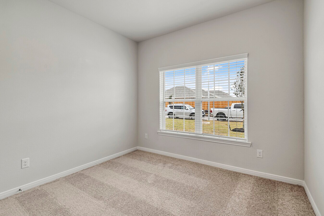Photo - 404 Mystic Slopes Dr
