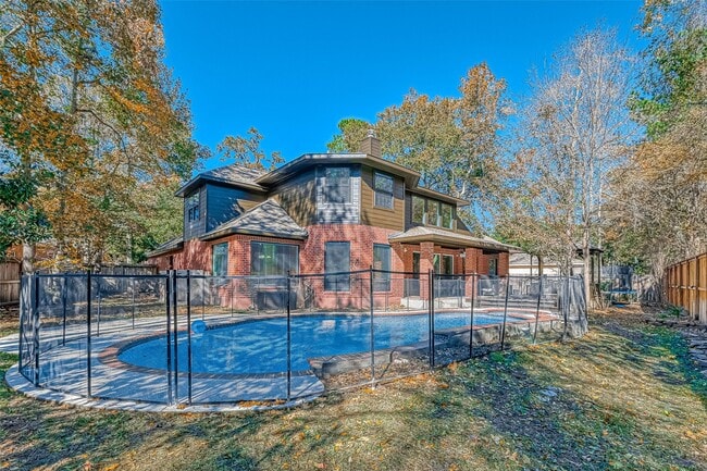 Photo - 11 Gabled Pines Pl