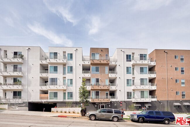 Building Photo - 1101 S Harvard Blvd Unit 407 Rental