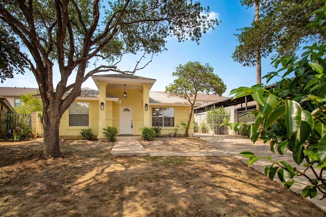 Building Photo - 304 Anthony Ln