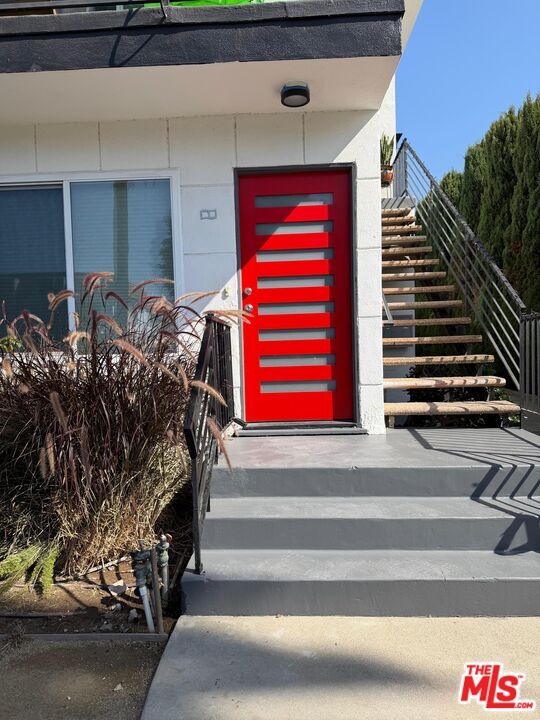 Building Photo - 3744 Westwood Blvd Unit 1