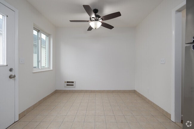 2 habitaciones, 1,5 baños - 1300 pies cuadrados - Cocina-comedor - 20 N Taylor Condos