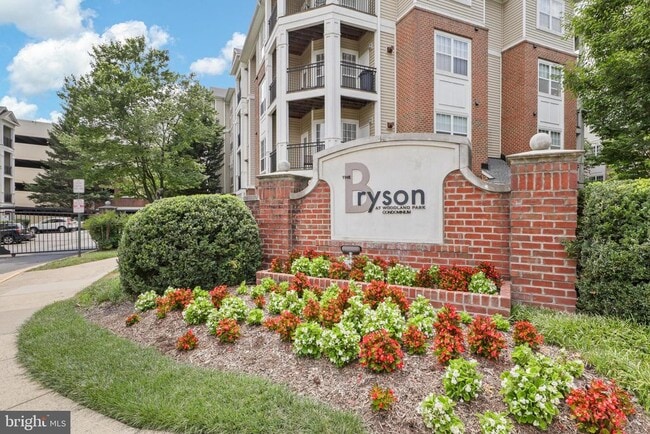 Building Photo - 12945 Centre Park Cir Unit 310 Rental