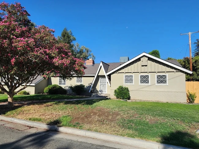 Building Photo - 1431 S Sowell St Rental