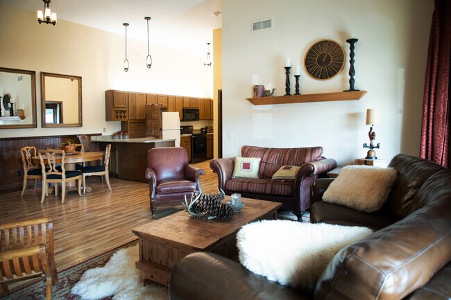 349 3rd St Unit The Oak Room