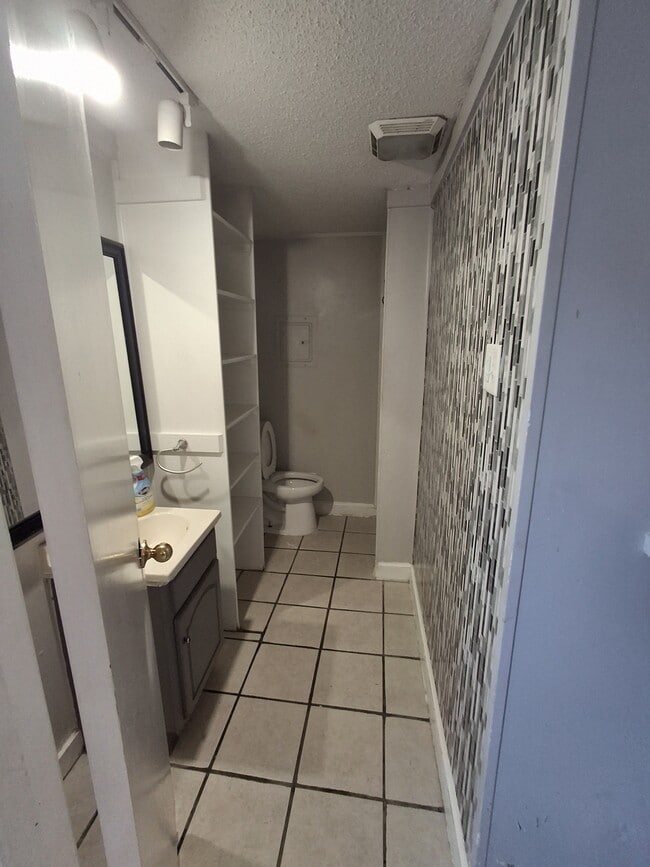 Photo - 2805 Ralston Rd Unit Studio