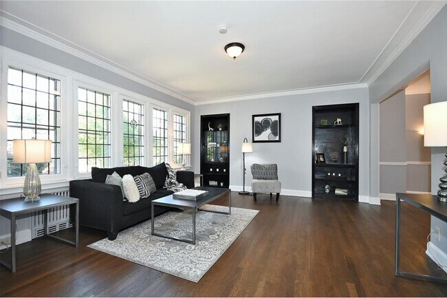 Photo - 5463 Wilkins Ave