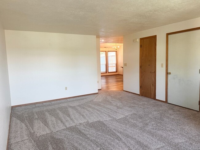 Photo - 2538 NE Norton Ct