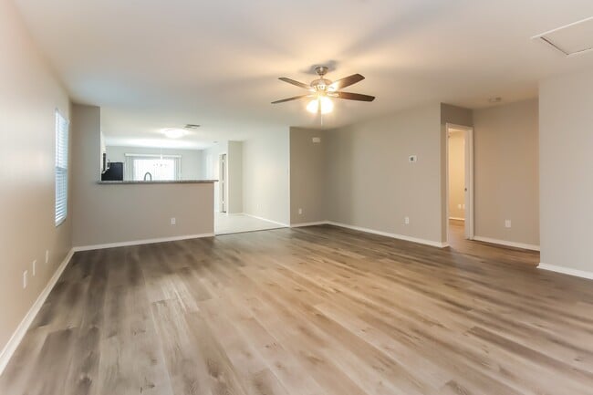 Photo - 14435 Acuna Ln