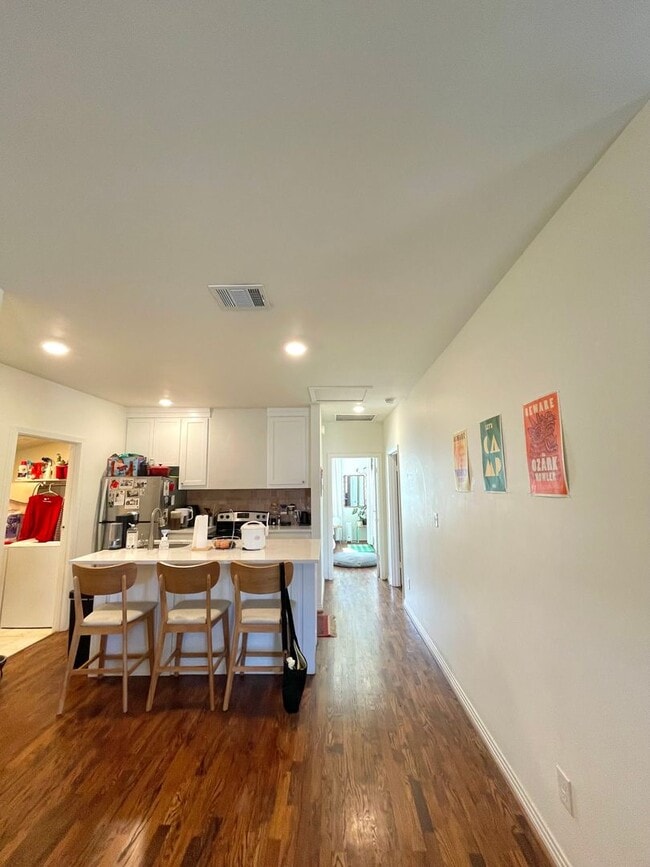 Photo - Cozy 3 Bed, 2 Bath Farmhouse Cottage