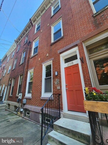 Photo - 2018 Bainbridge St Unit 2F